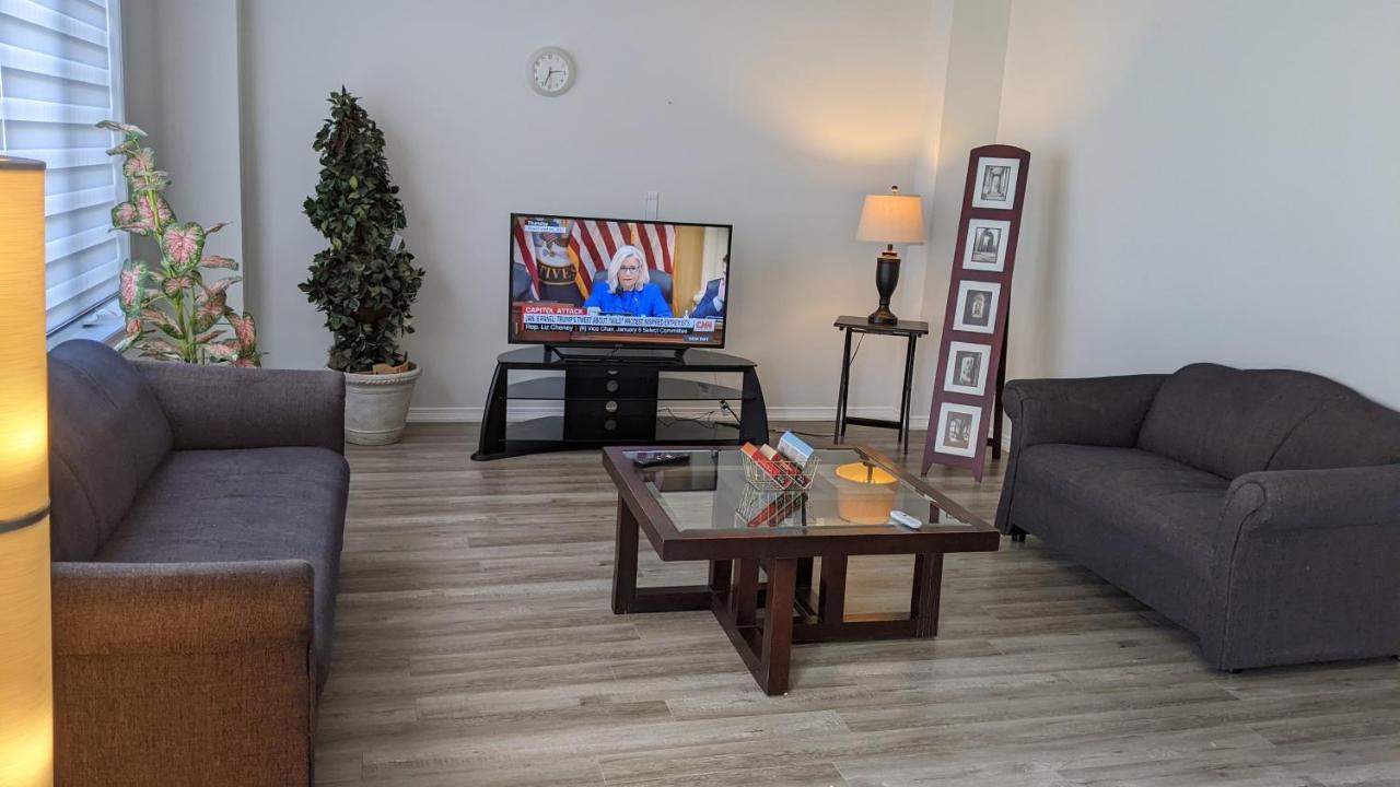 The Warm Welcome Suite Thorold Екстер'єр фото