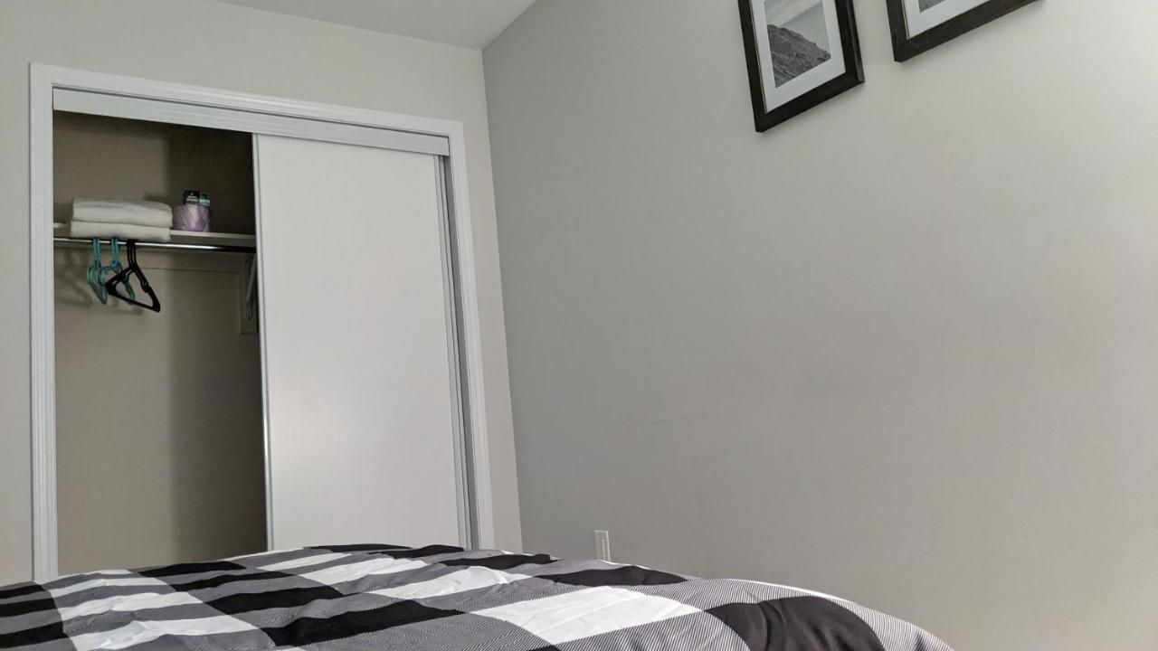 The Warm Welcome Suite Thorold Екстер'єр фото