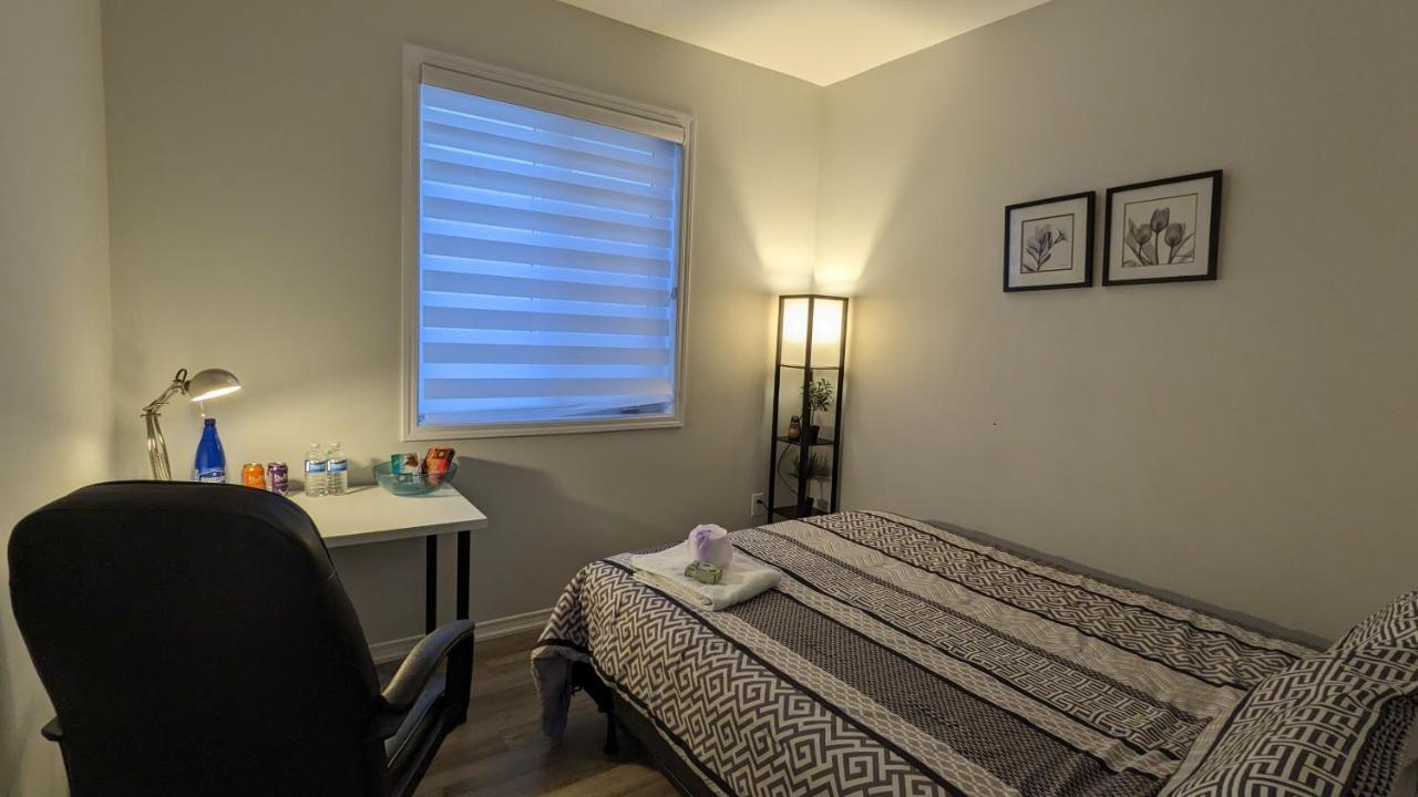 The Warm Welcome Suite Thorold Екстер'єр фото