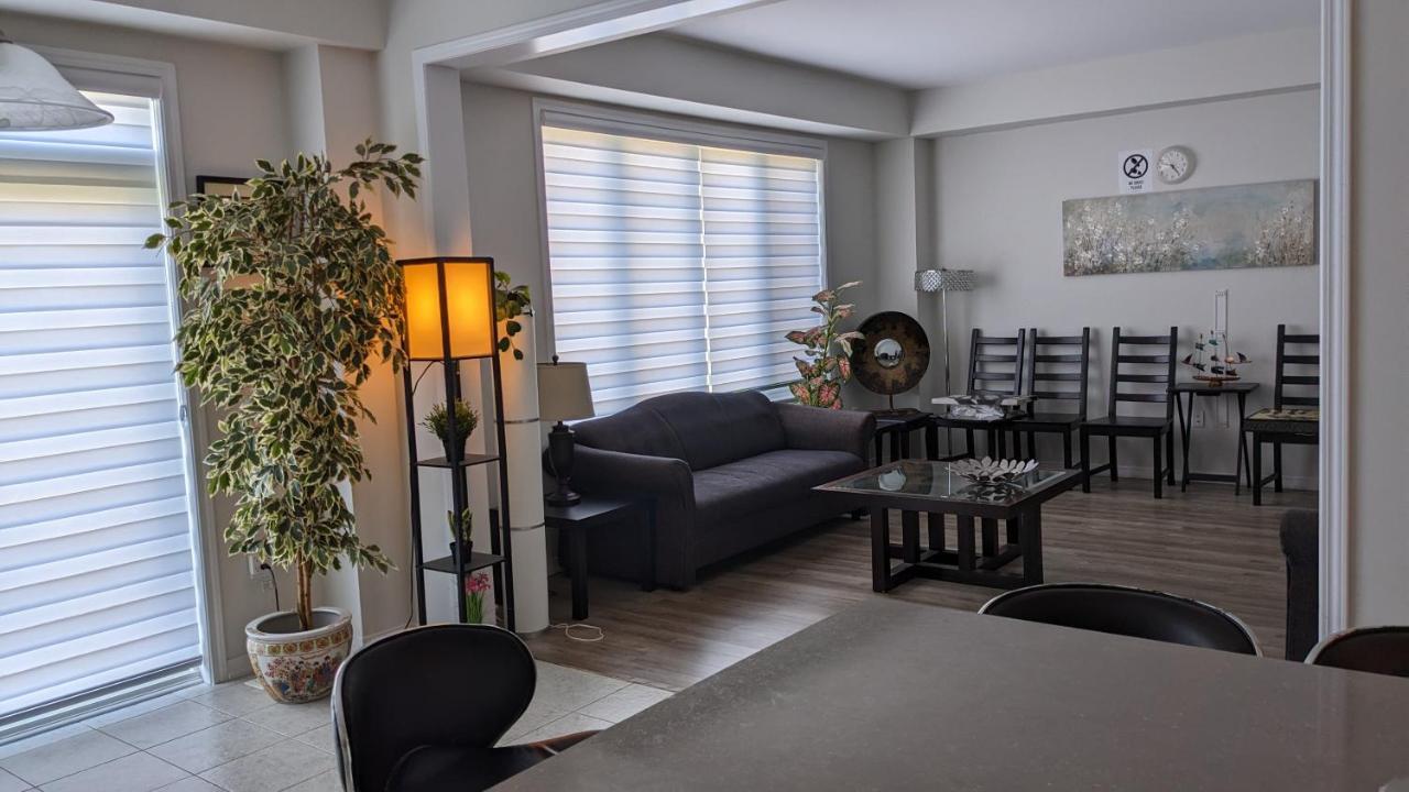 The Warm Welcome Suite Thorold Екстер'єр фото