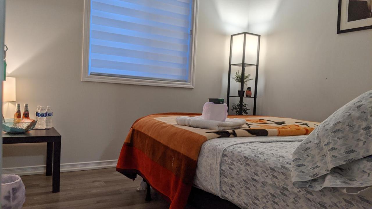 The Warm Welcome Suite Thorold Екстер'єр фото