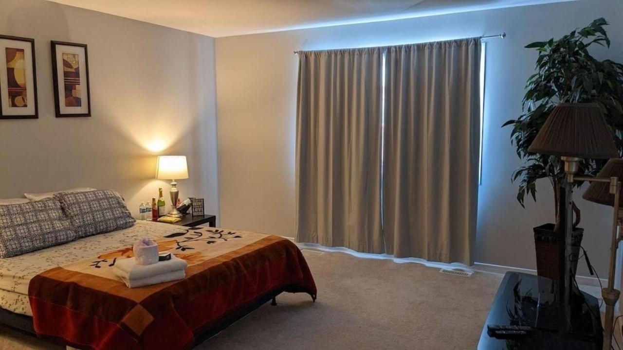The Warm Welcome Suite Thorold Екстер'єр фото